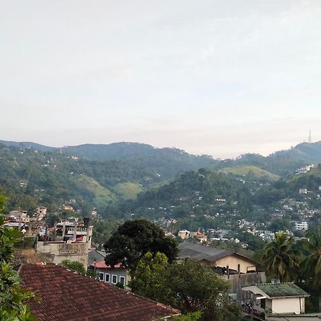 Marvel Hills Kandy Esterno foto