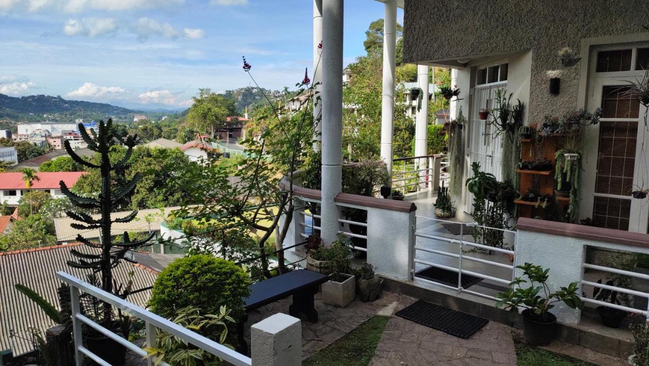 Marvel Hills Kandy Esterno foto