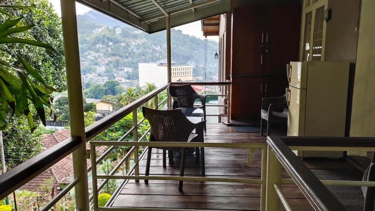Marvel Hills Kandy Esterno foto