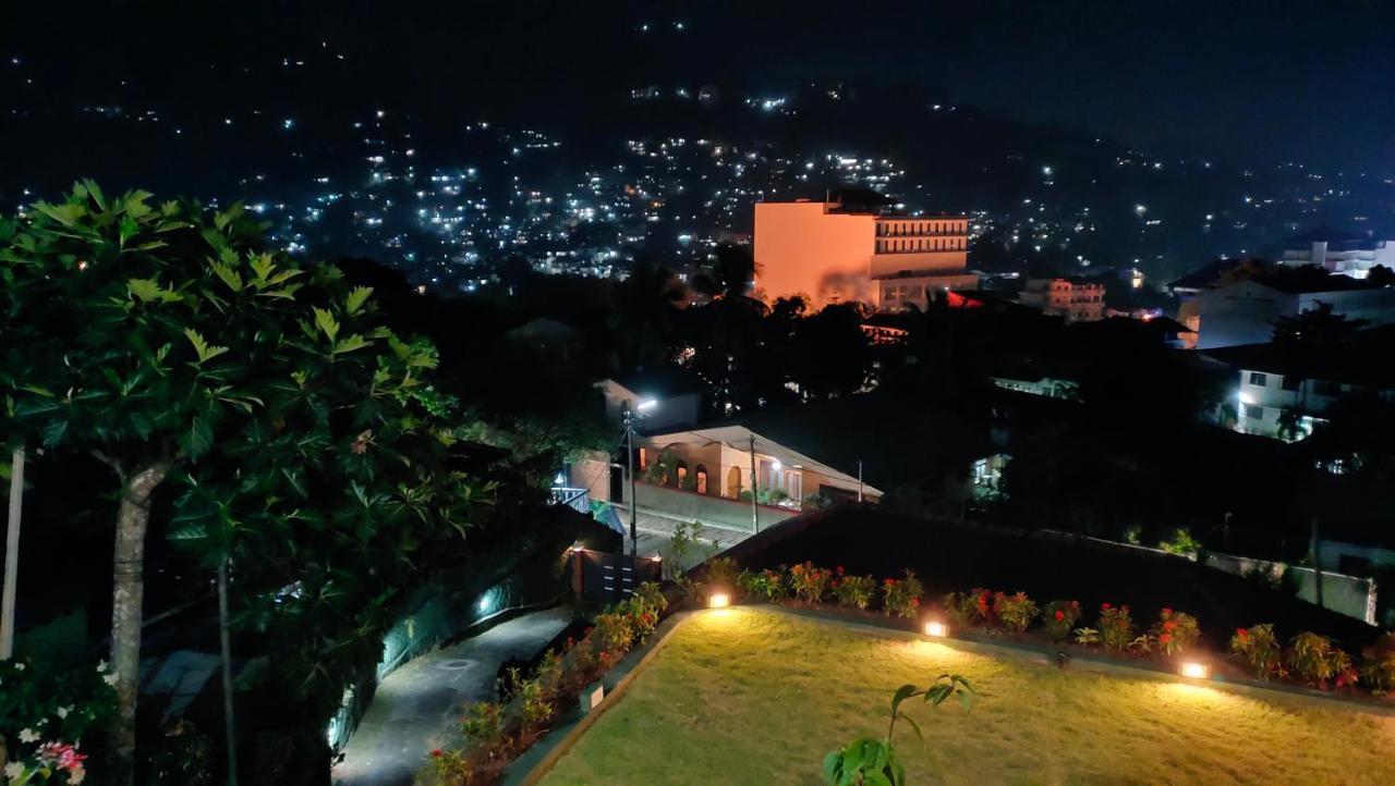 Marvel Hills Kandy Esterno foto