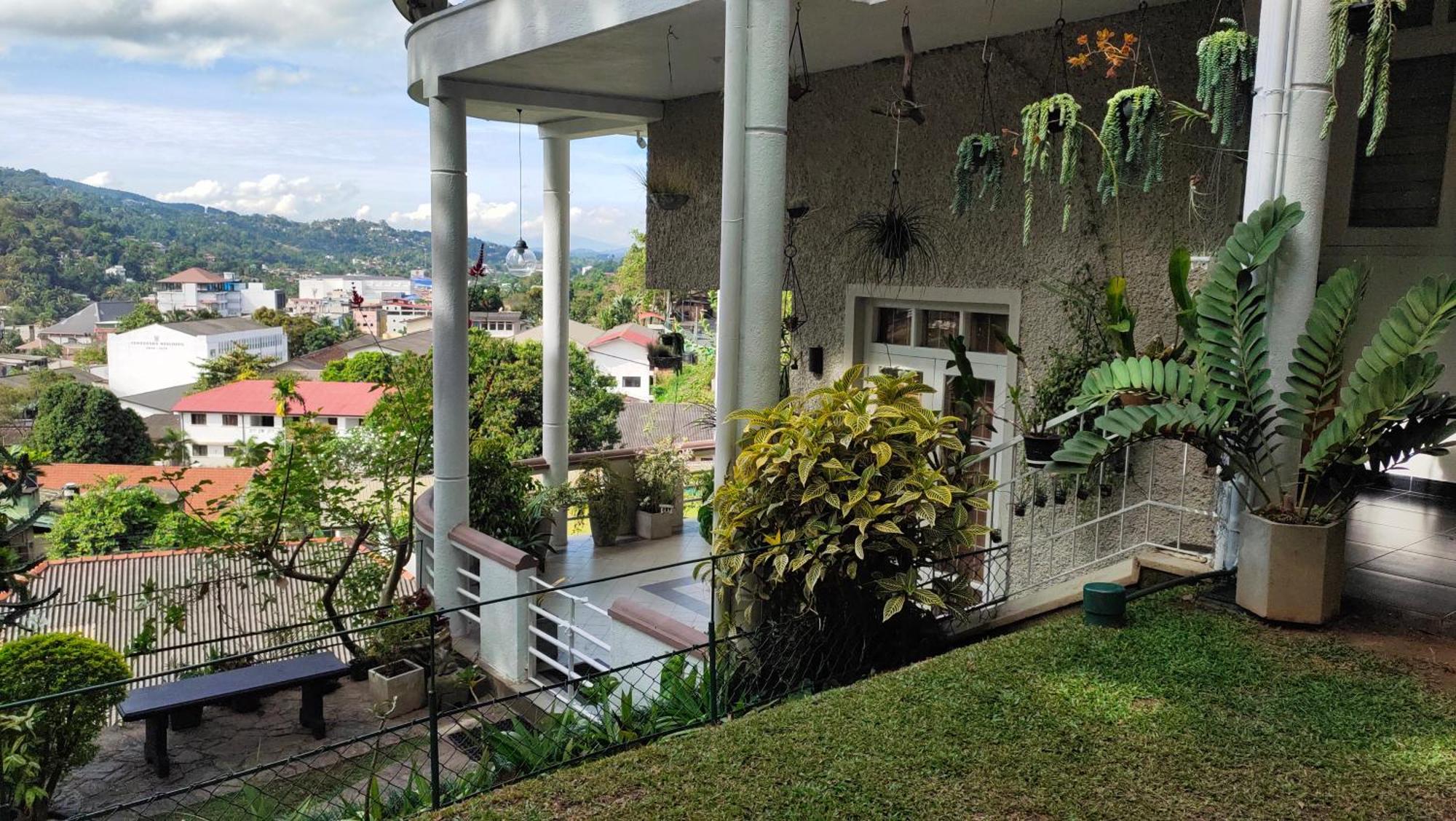 Marvel Hills Kandy Esterno foto