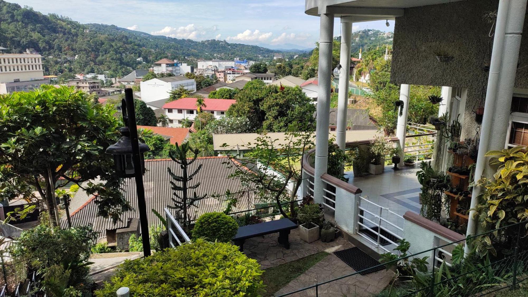Marvel Hills Kandy Esterno foto
