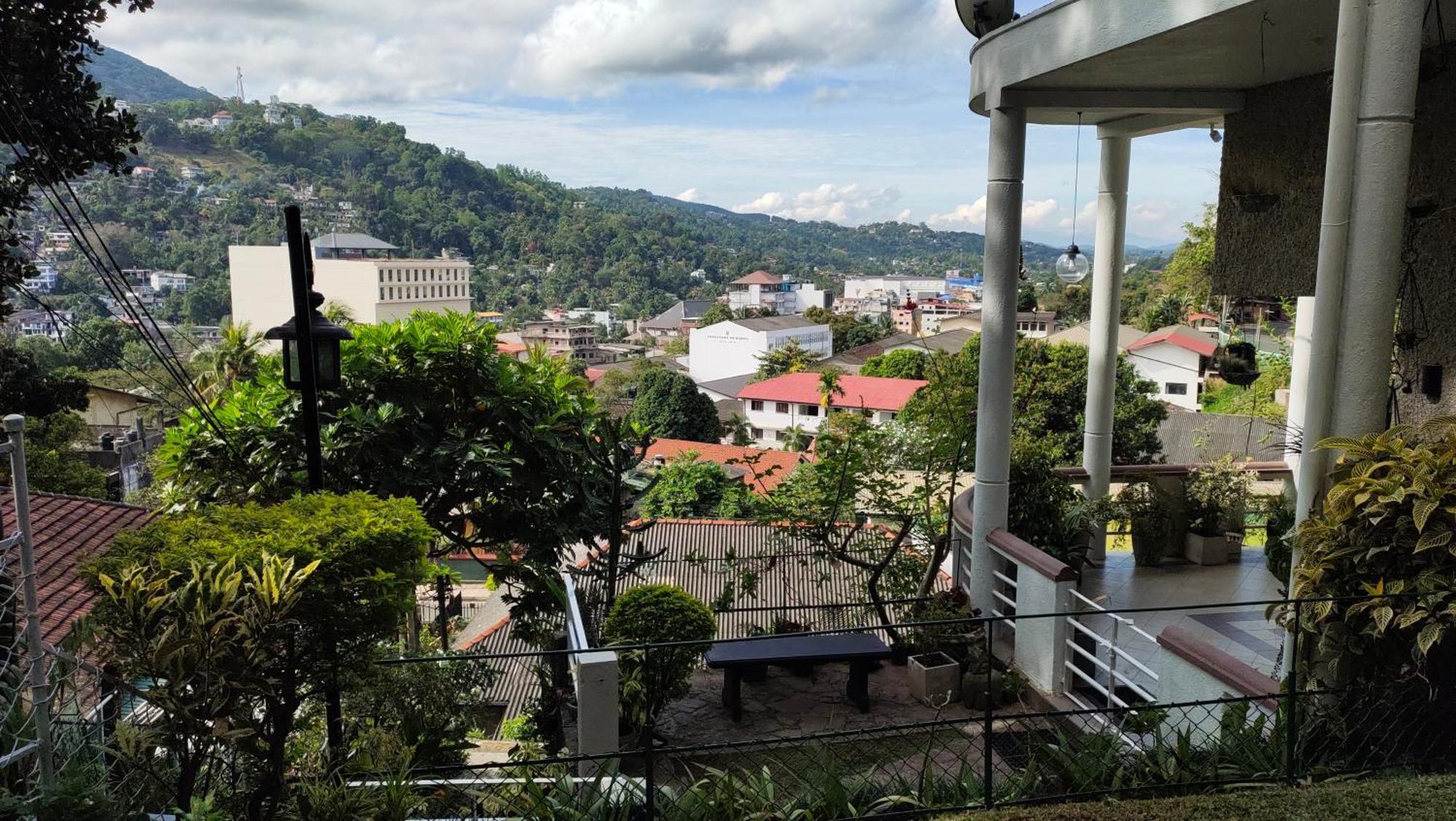 Marvel Hills Kandy Esterno foto
